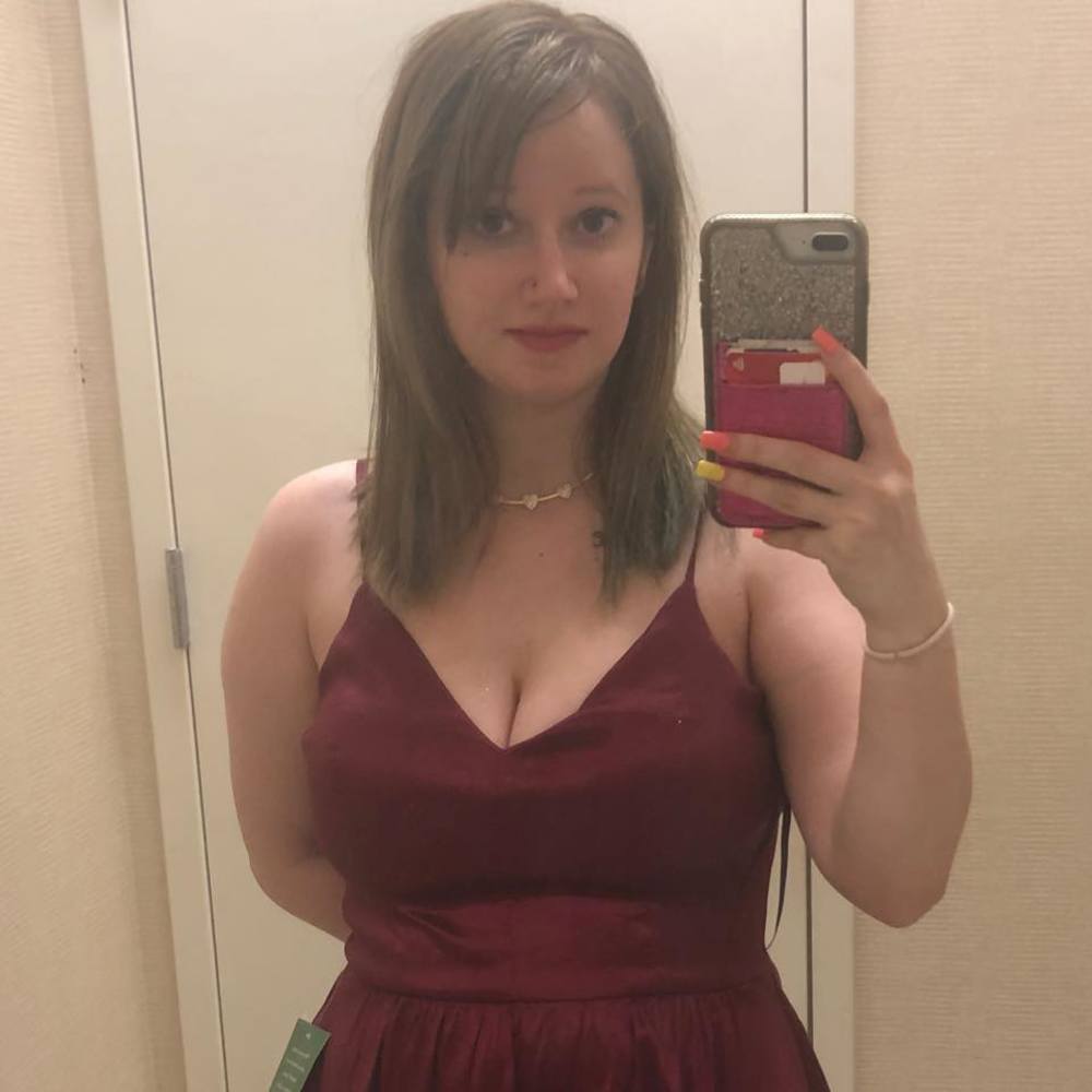 Meet your Posher, Kayla